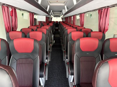 Innen_MAN Top Coach 59+1.jpg